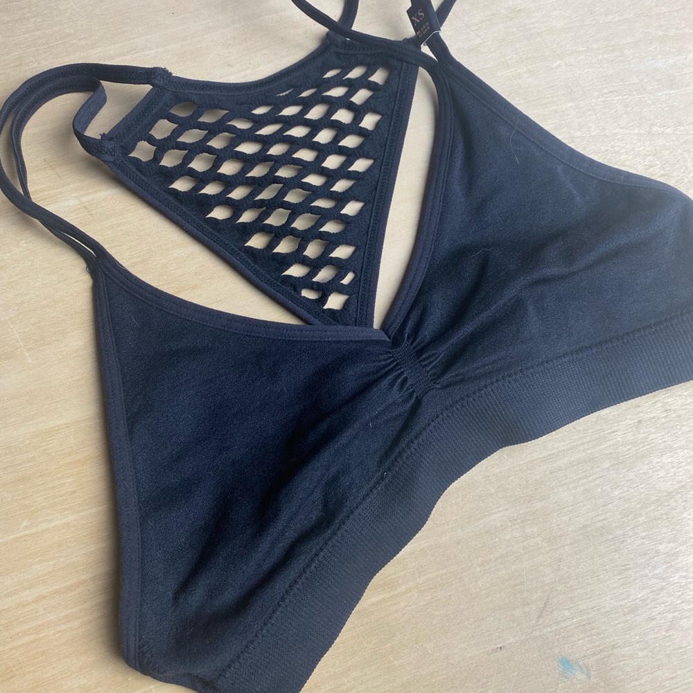 NWT Victoria’s Secret size XS racer back bra